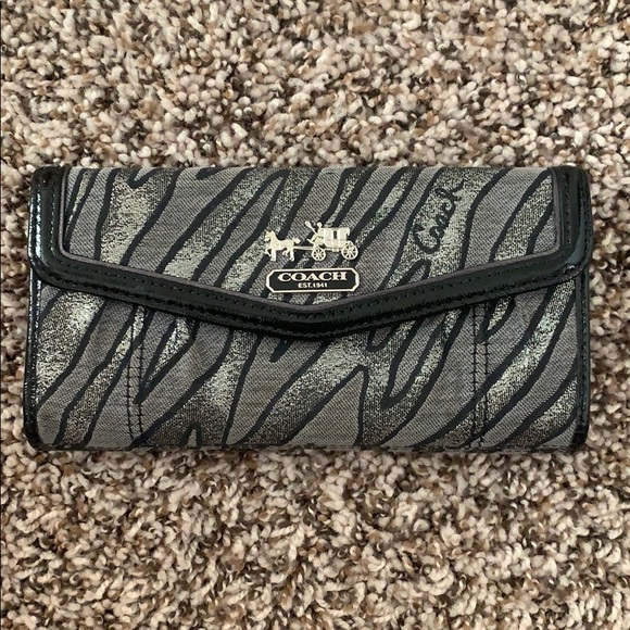 Coach Handbags - COACH WALLET